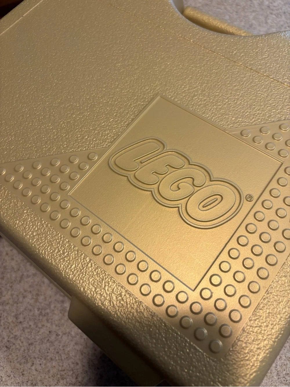 Vintage 1997 LEGO Metallic Gold Carrying Case Storage Box Container excellent